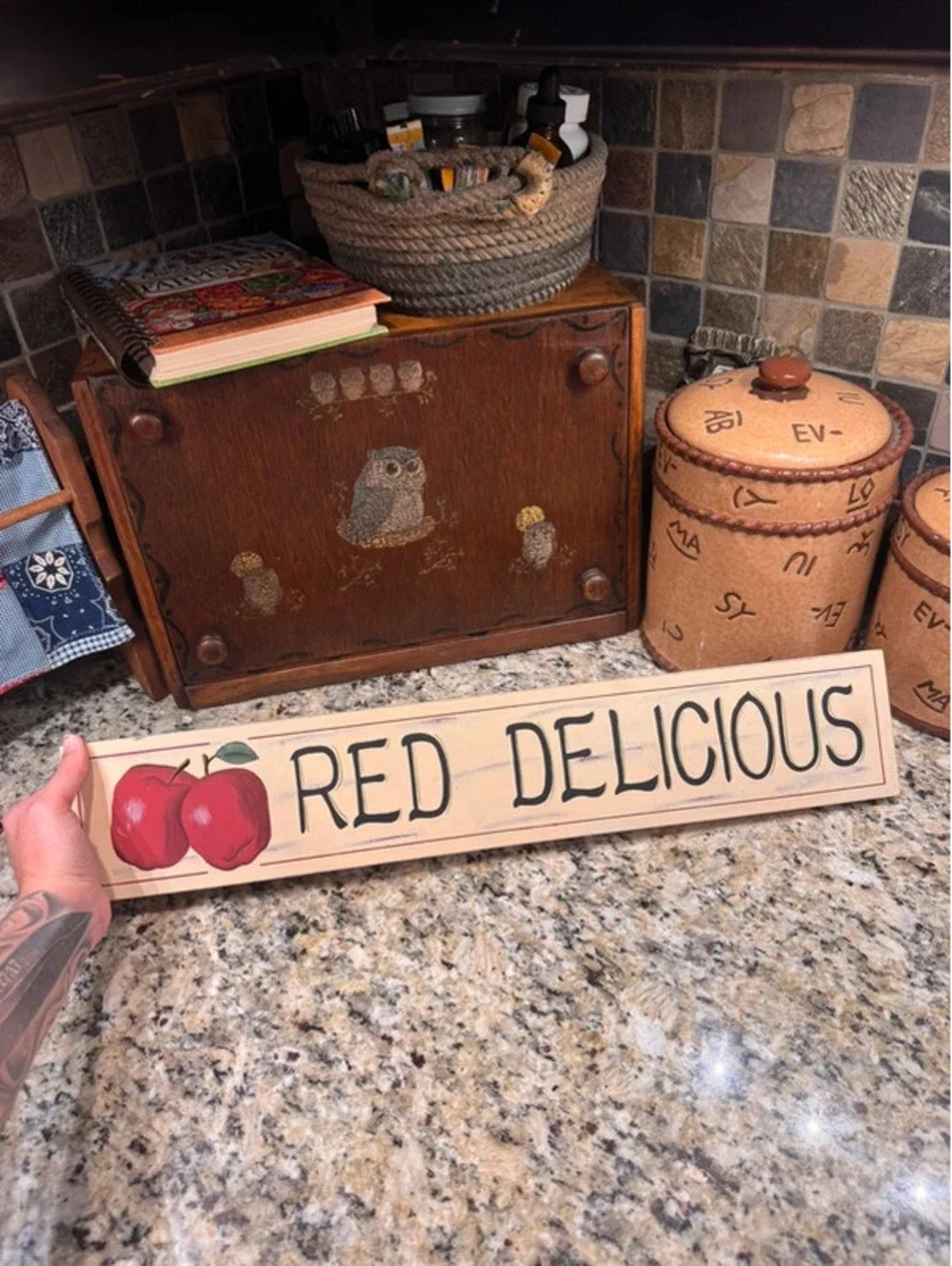 No Label vintage apple